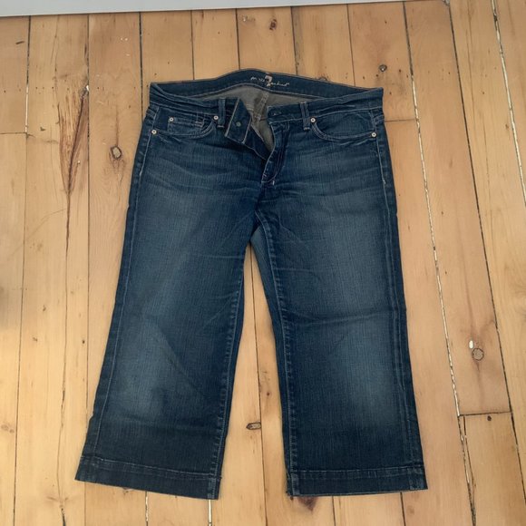 7 for All Mankind Capris - Picture 2 of 2